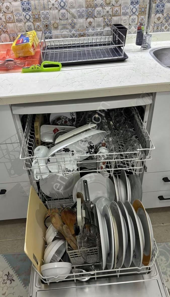 Bayrampaşa Yenidoğan'da Eşyalı Kiralık 2+1 Daire - Görsel 10
