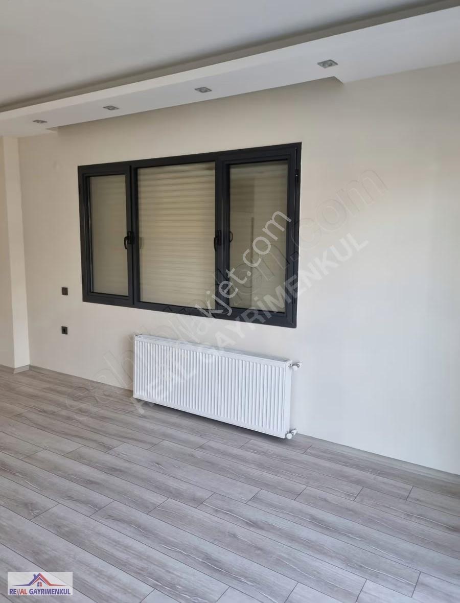 Real Gayrimenkul'den Altıntepede Nezih Bir Sitede 2+1 Daire - Görsel 18