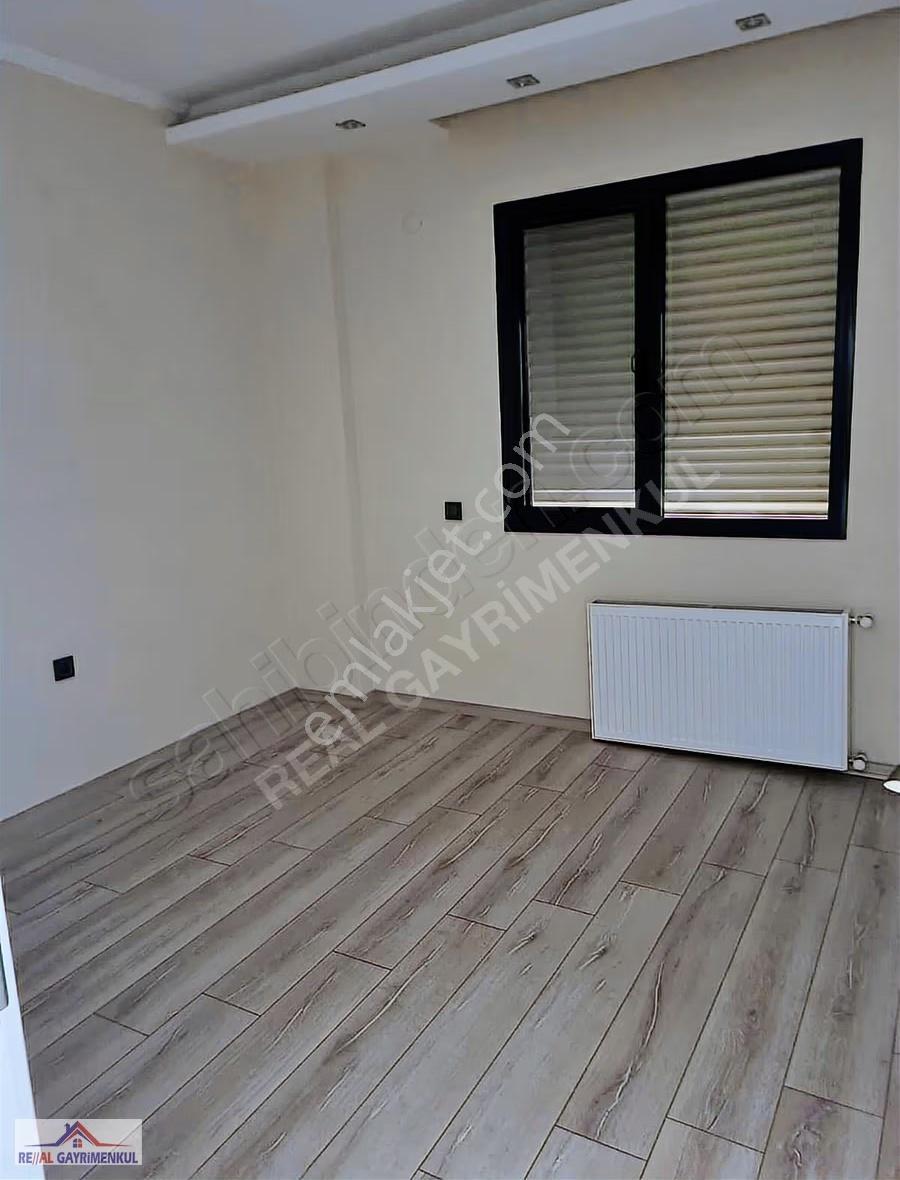 Real Gayrimenkul'den Altıntepede Nezih Bir Sitede 2+1 Daire - Görsel 16