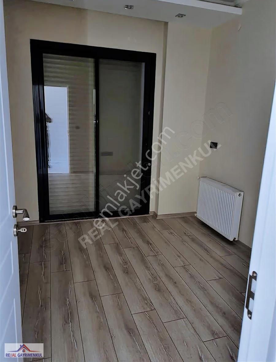 Real Gayrimenkul'den Altıntepede Nezih Bir Sitede 2+1 Daire - Görsel 20
