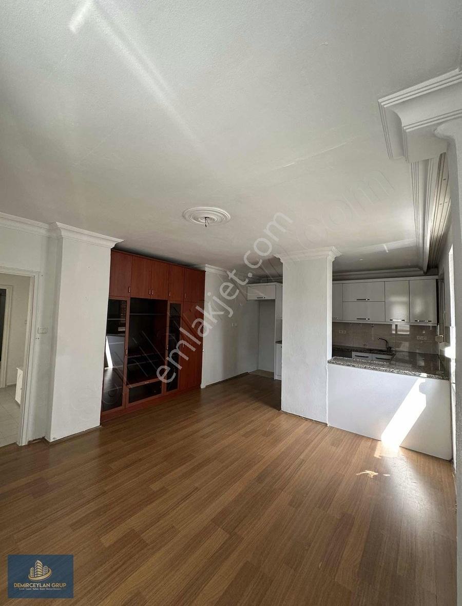 Denize 50 Metre Merkezde 2+1 Boş Daire - Görsel 24