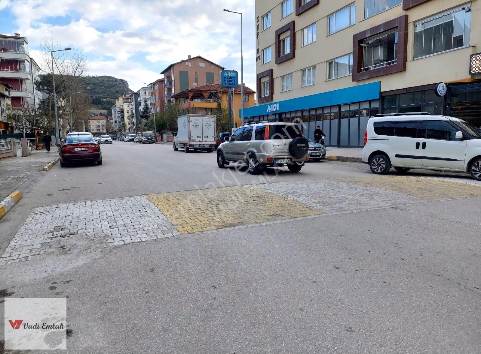 Merkezi Konumda Bakımlı Ve Kullanışlı Kiralık Daire | Vadi Emlak - Görsel 6