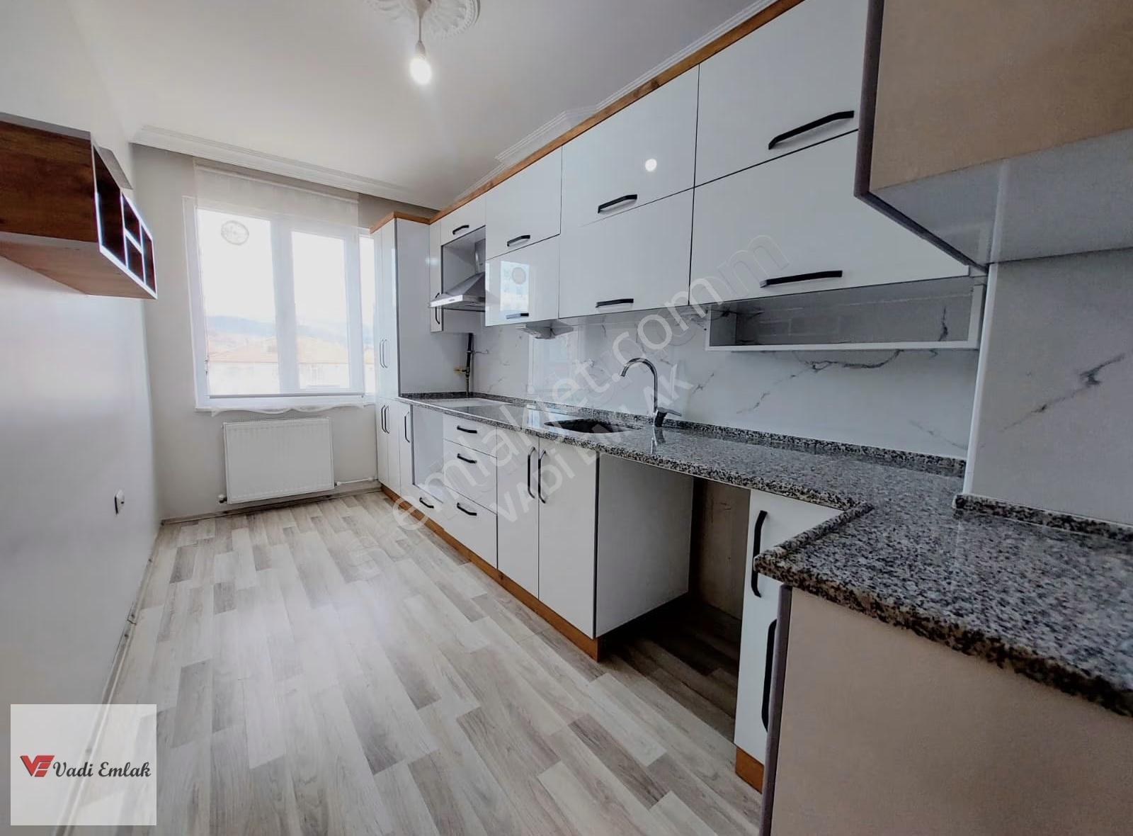 Merkezi Konumda Bakımlı Ve Kullanışlı Kiralık Daire | Vadi Emlak - Görsel 9