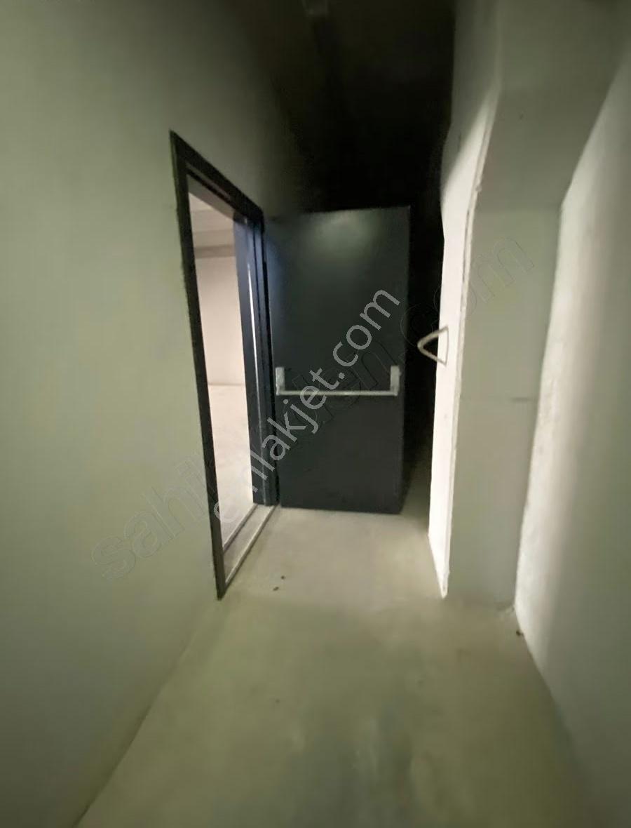 Horozluhan Mah. Köprülü Sanayi Sitesinde Kiralık Dükkanlar. - Görsel 34