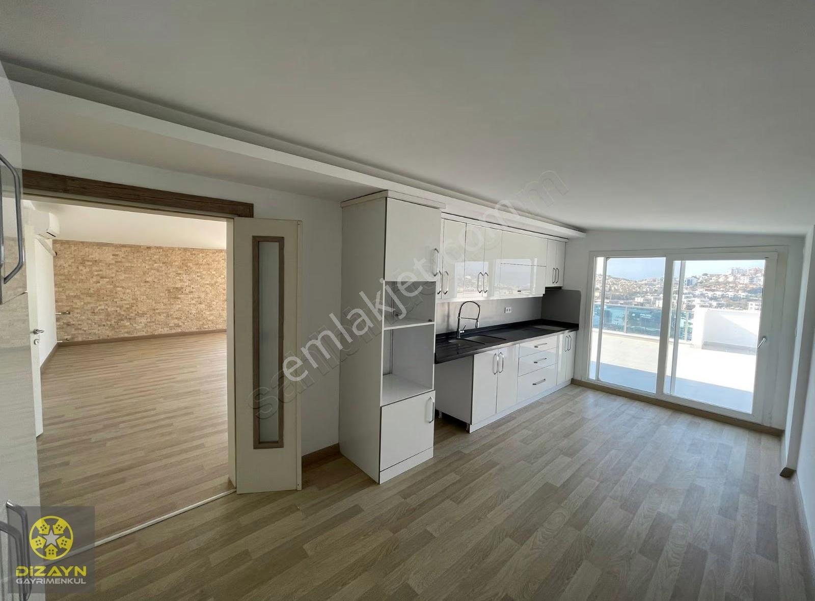 Kuşadası Merkezde Satılık 4+1 Deniz Manzaralı Dubleks Daire - Görsel 4