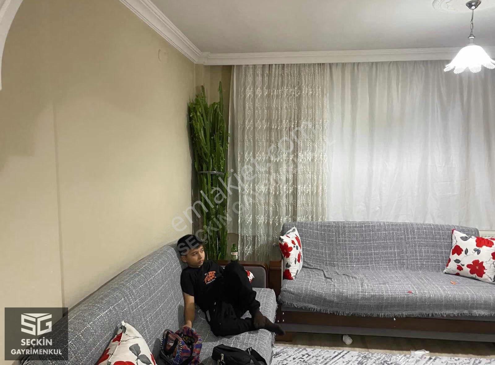 Seçkin Gayrimenkulden 2+1 Emek Mahallesinde Satılık Daire - Görsel 8