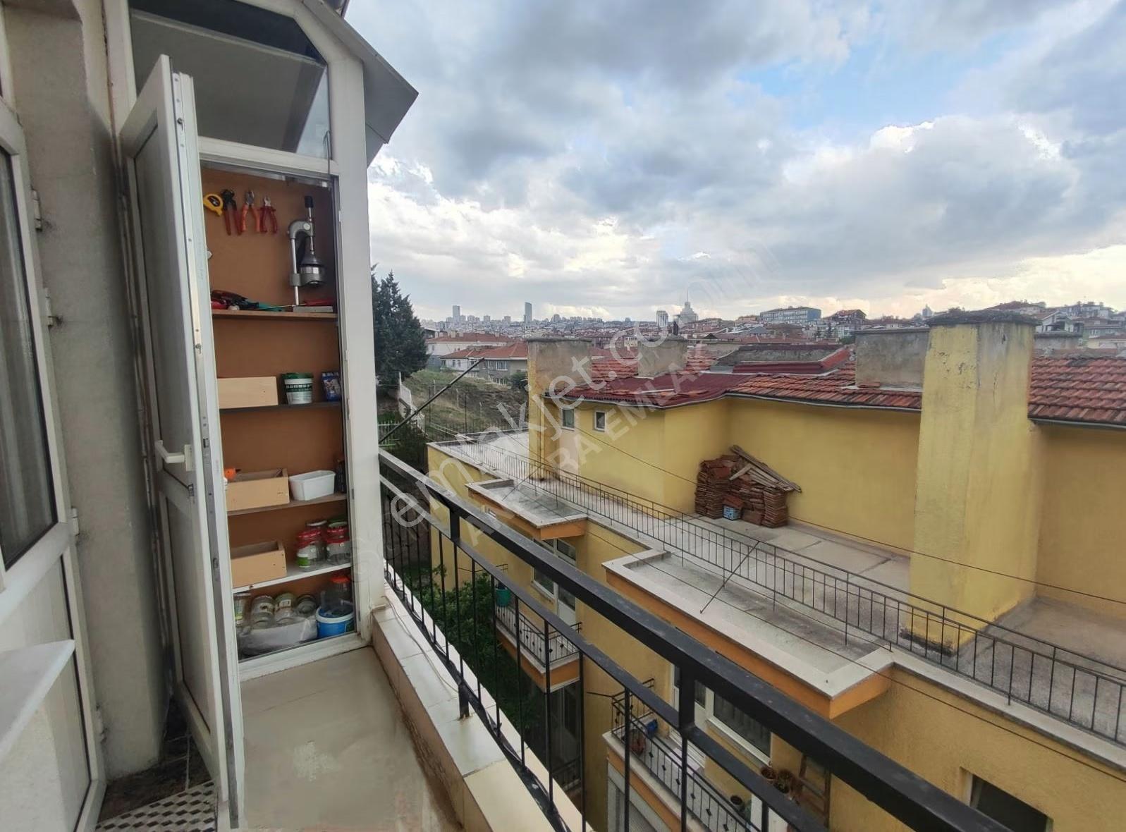 Esat Yaprak Sokakta 3+1 Bağımsız Salon Yapılı Satılık Daire - Görsel 8