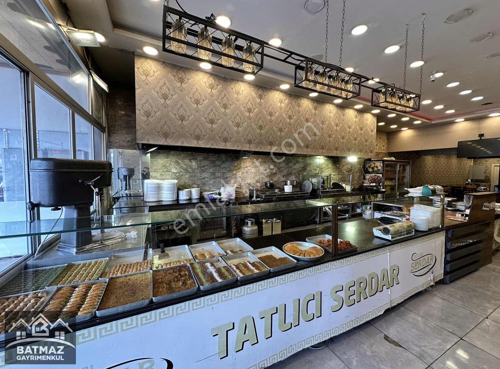 Batmaz'dan Beykent 1.etap'da Devren Satılık Tatlıcı Dükkanı - Görsel 11