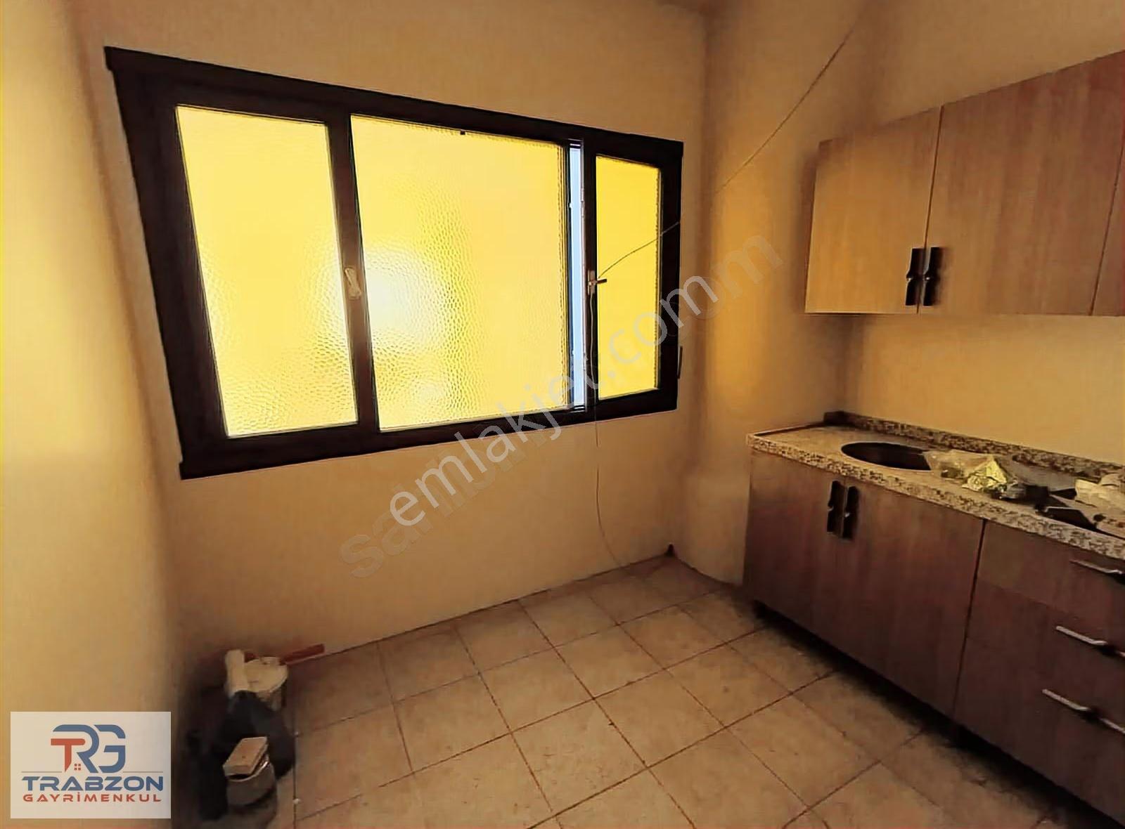 Trabzon Sanayi Mahallesi'nde 1+1 Kiralık Ofis - Görsel 9