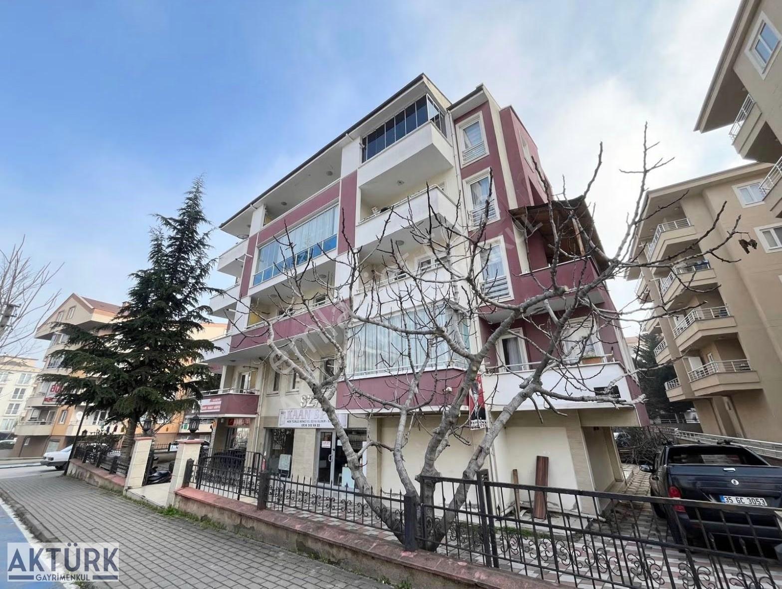 Aktürk Gayrimenkul'den Geniş 2+1 Ayrı Mutvak Satılık Daire
