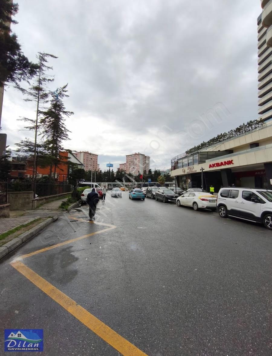 Metrobüs Dibinde 3+1 Satılık Daire Kelepirrr Fiyat Merkezdee