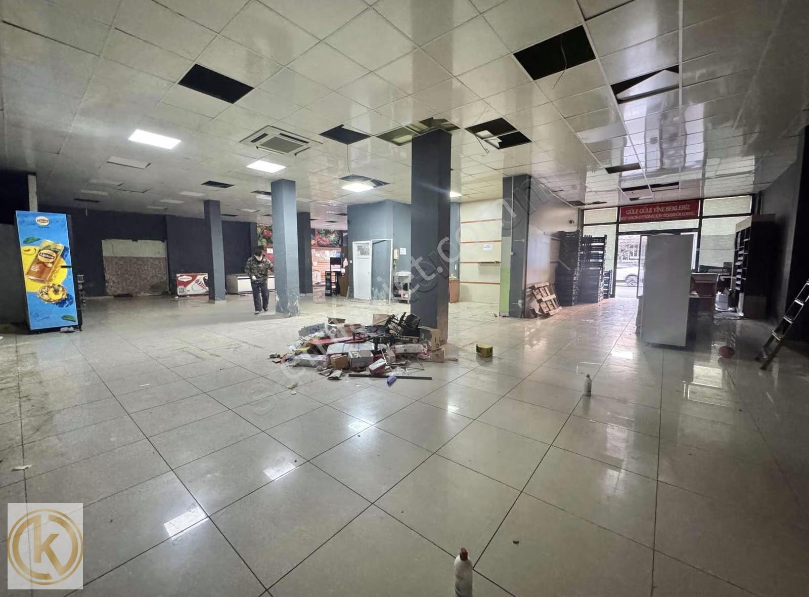 Kaymak Emlaktan Erenler'de Cadde Üzeri 250 M2 Kiralık Dükkan - Görsel 4