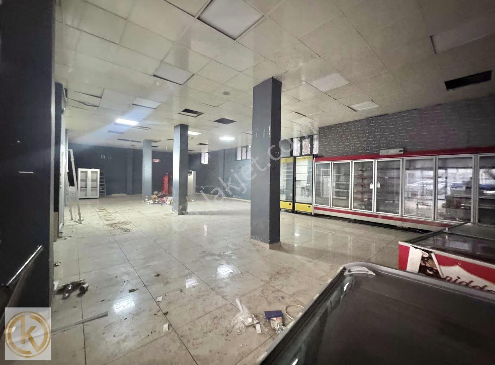 Kaymak Emlaktan Erenler'de Cadde Üzeri 250 M2 Kiralık Dükkan - Görsel 8