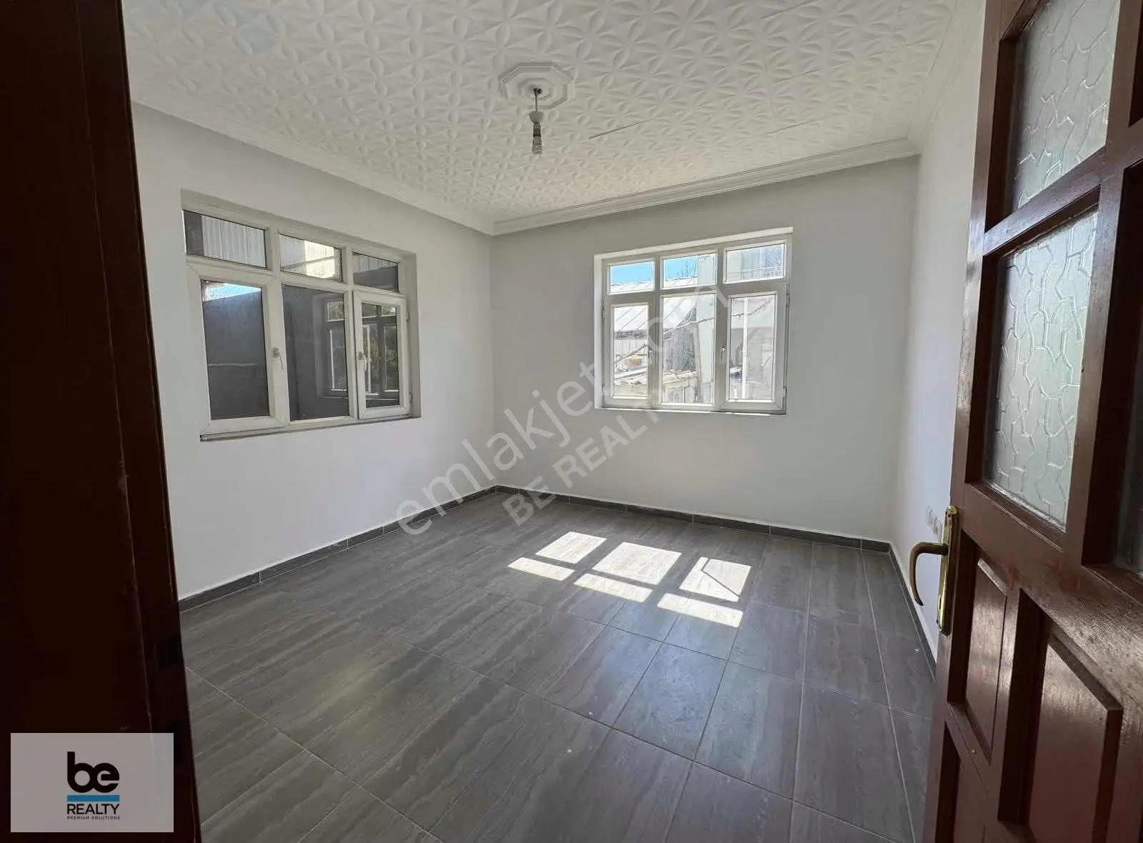 Yenigöl'de Endüstriyel Altyapısı Hazır, 1200 M² Kiralık Depo