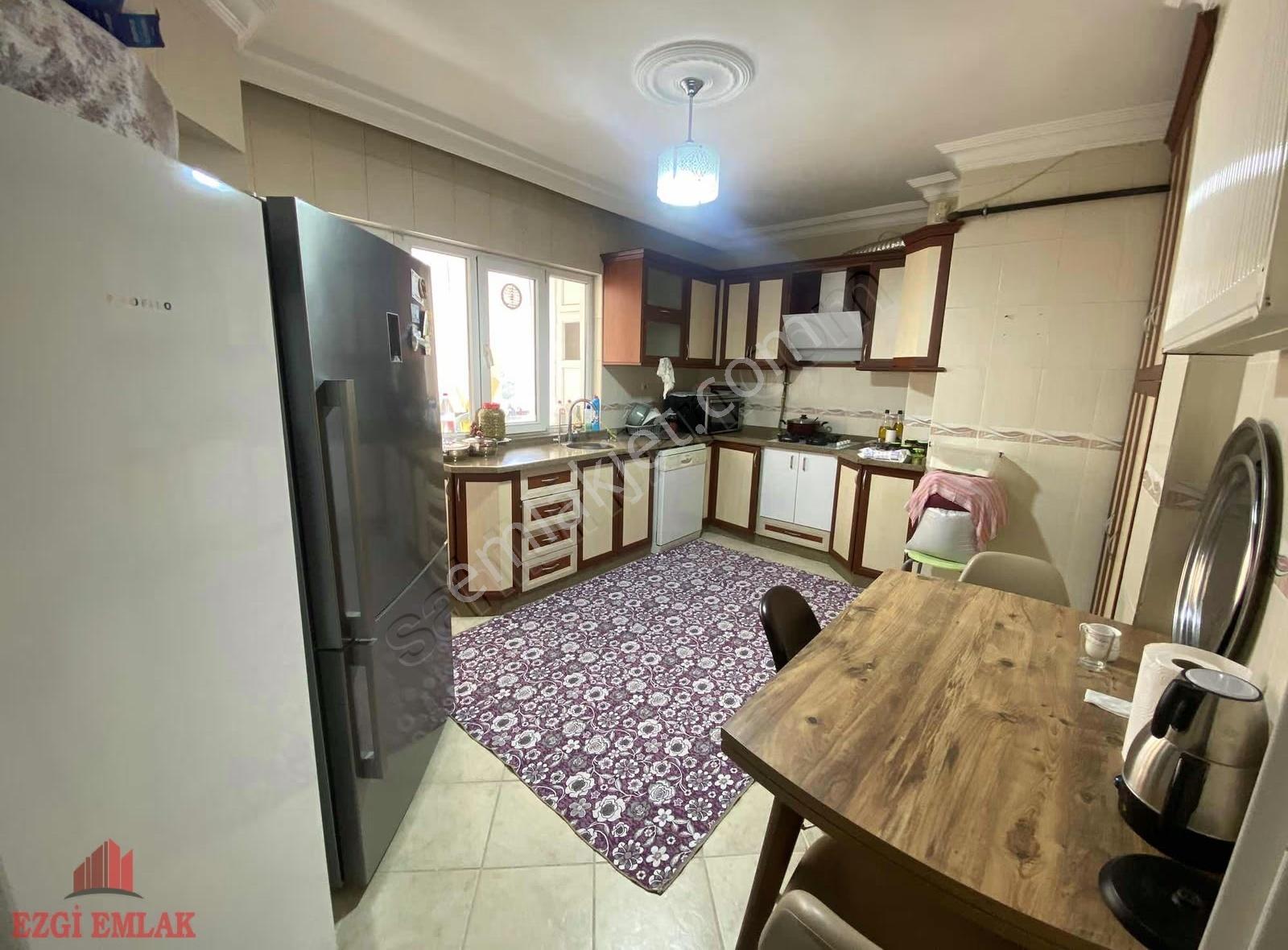 Karataş 1.bölgede Kiralık 3+1 Daire - Görsel 11