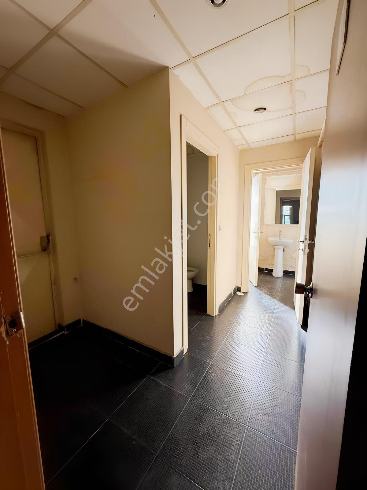 Kaçmaz Emlak Bostancı Köprüsü Kiralık Ofis Geniş M2 Kolay Ulaşım - Görsel 16