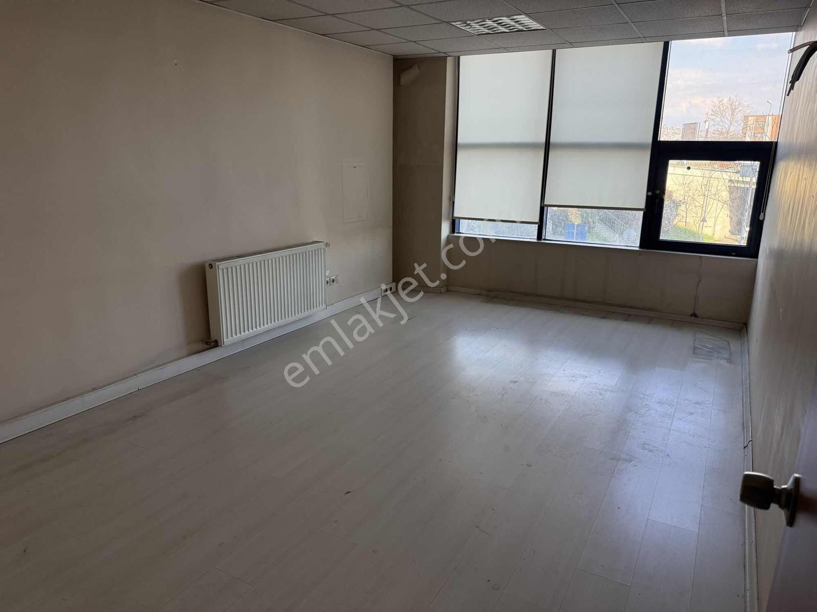 Kaçmaz Emlak Bostancı Köprüsü Kiralık Ofis Geniş M2 Kolay Ulaşım - Görsel 8