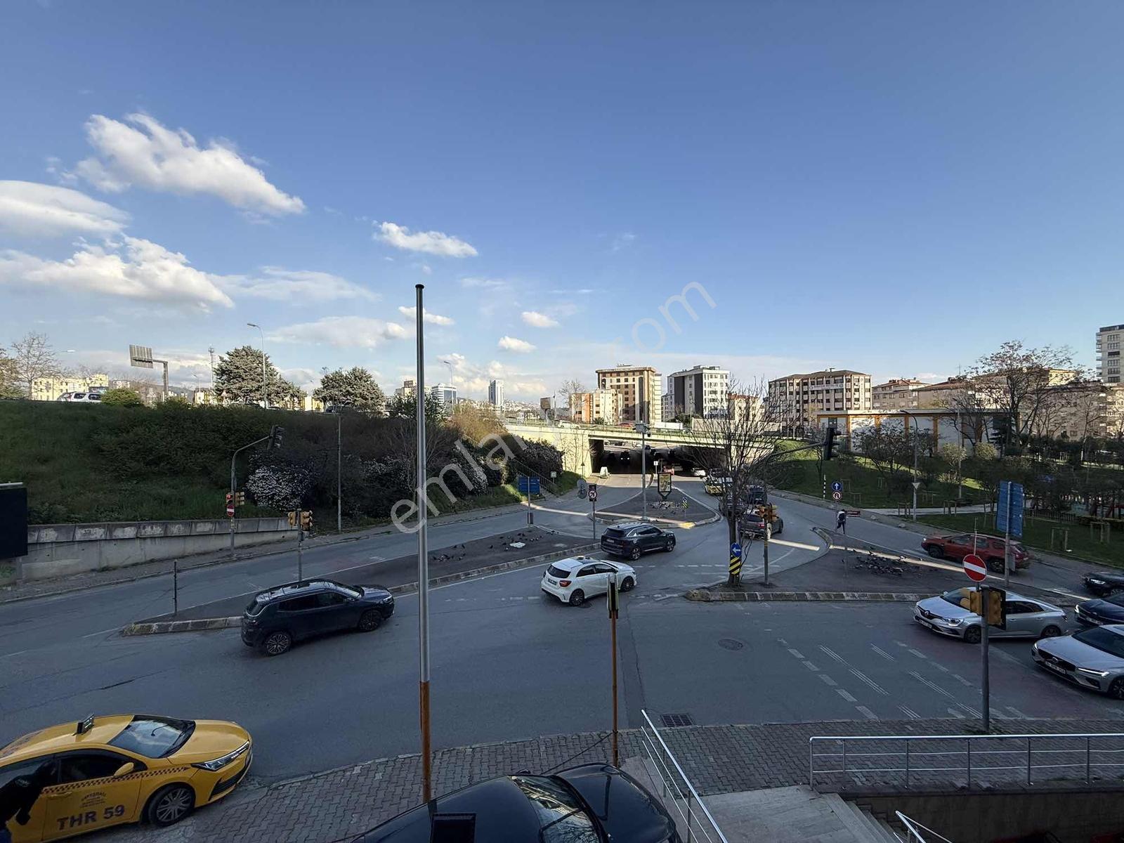 Kaçmaz Emlak Bostancı Köprüsü Kiralık Ofis Geniş M2 Kolay Ulaşım - Görsel 18