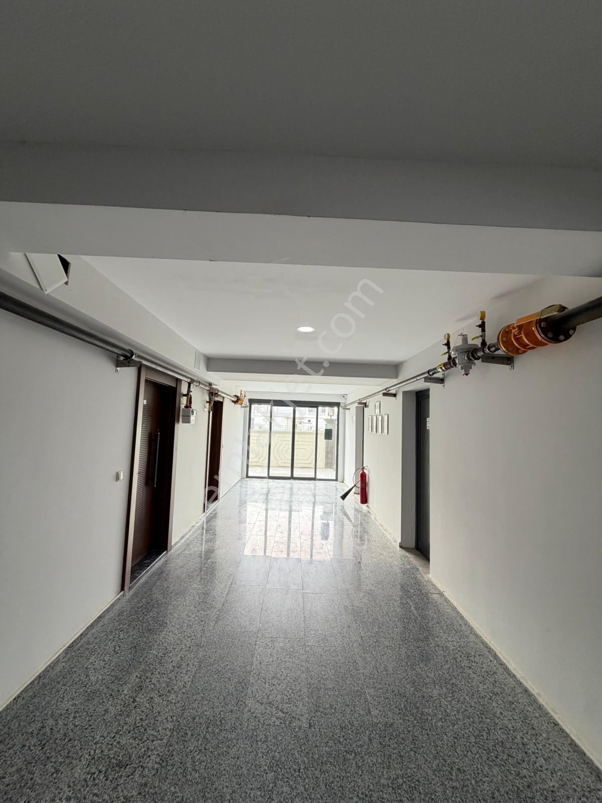 Bakırçay Mevki Köşe Önü Açık Ferah Daire - Görsel 16