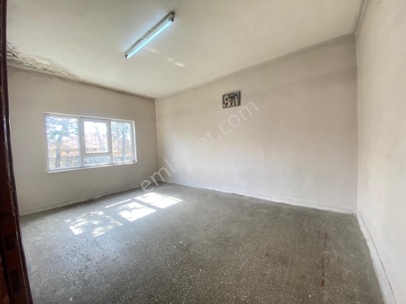 Argıncık Cengiz Topel Mah. İçin De 2+1 Müstakil Ev 300 M2 Arsası Var - Görsel 3