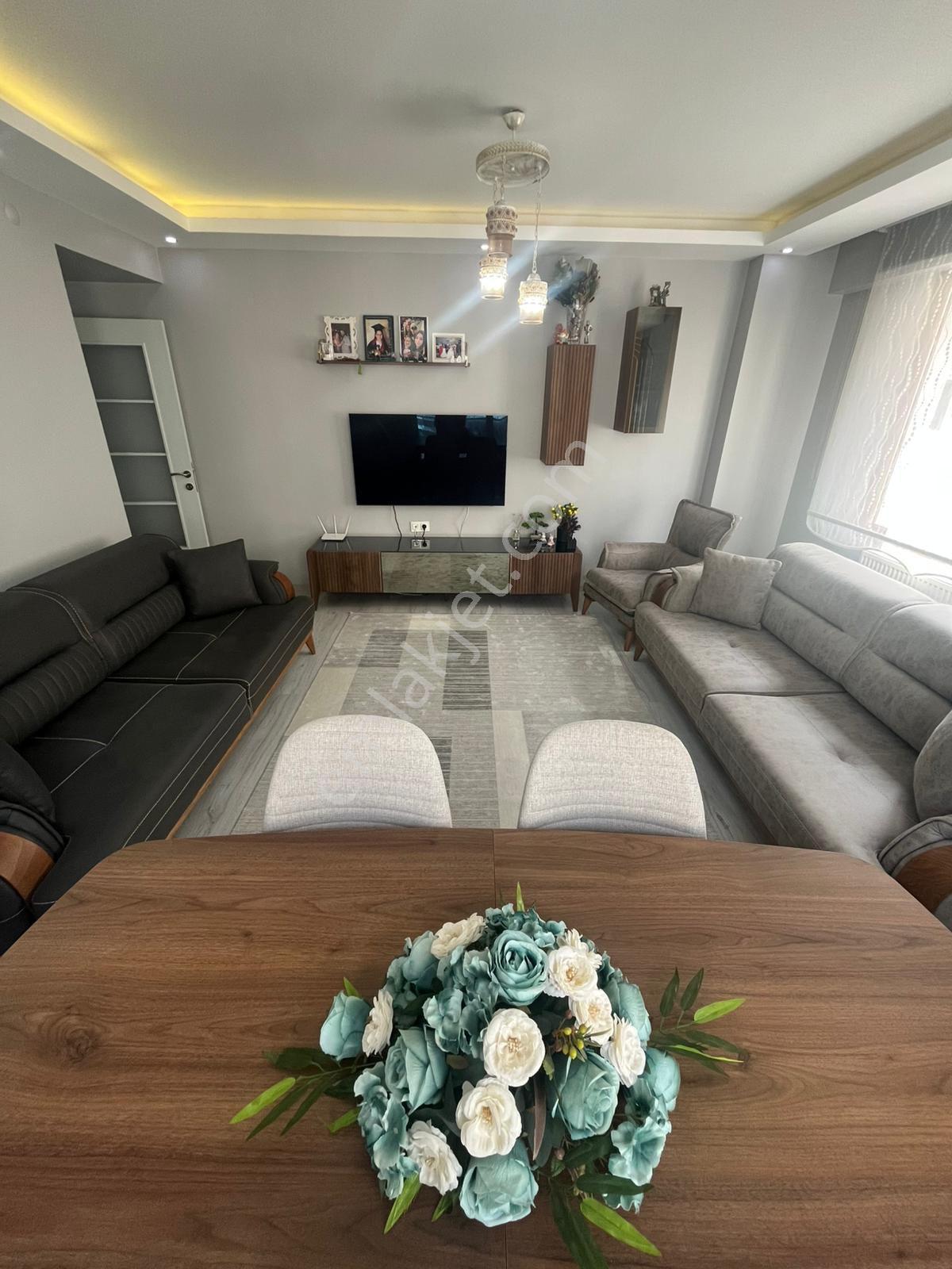 Muhittin Mahallesin De Satılık 3+1 Daire