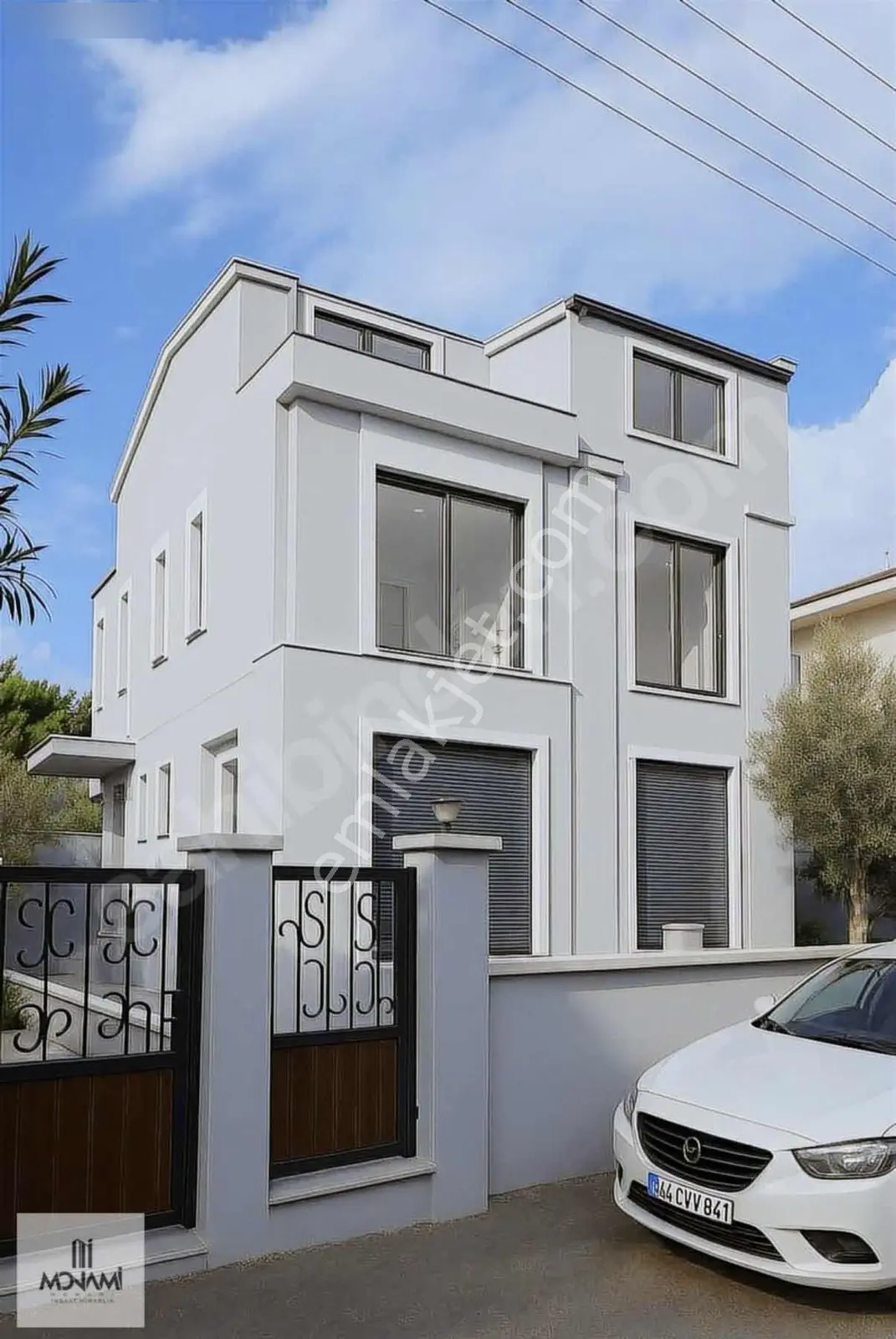 Monami'den Mükemmel Konumda Kullanisli Yola Yakin Villa