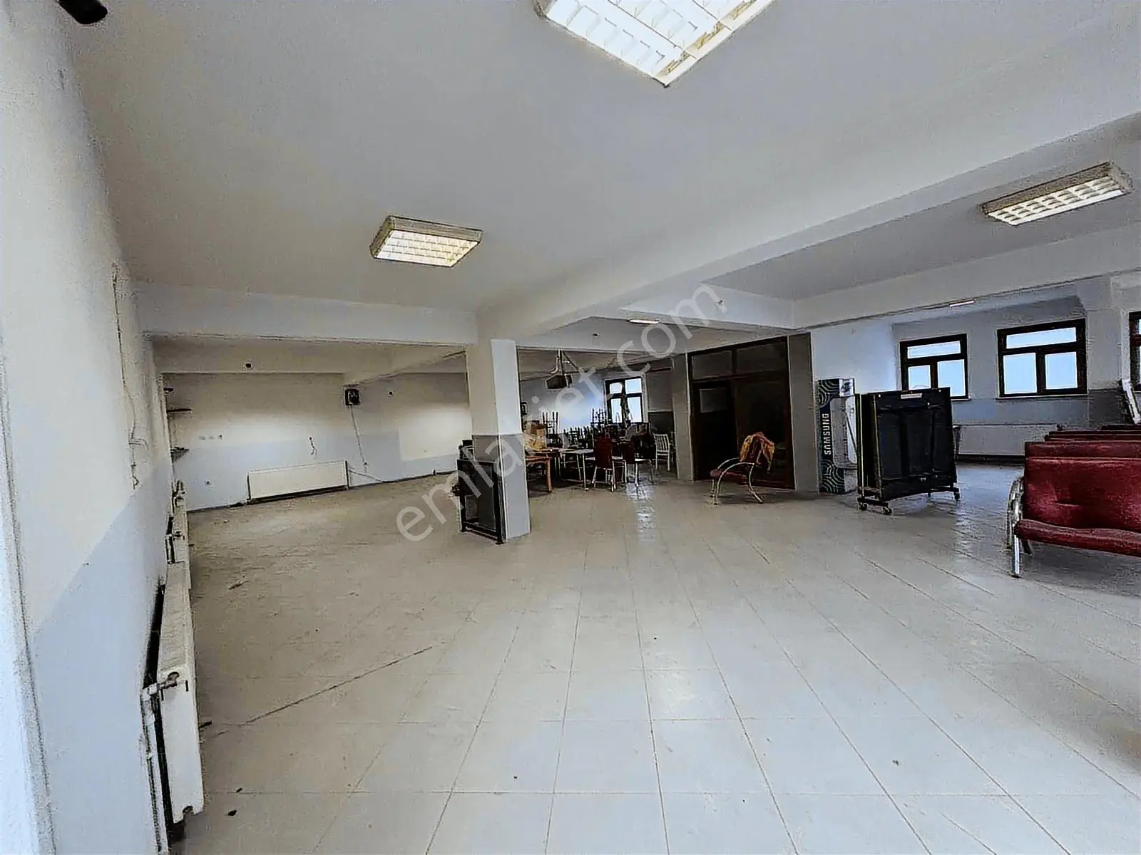 Millet Mahallesi Millet Caddesinde 2 Katlı Kiralık Dükkan - Görsel 10
