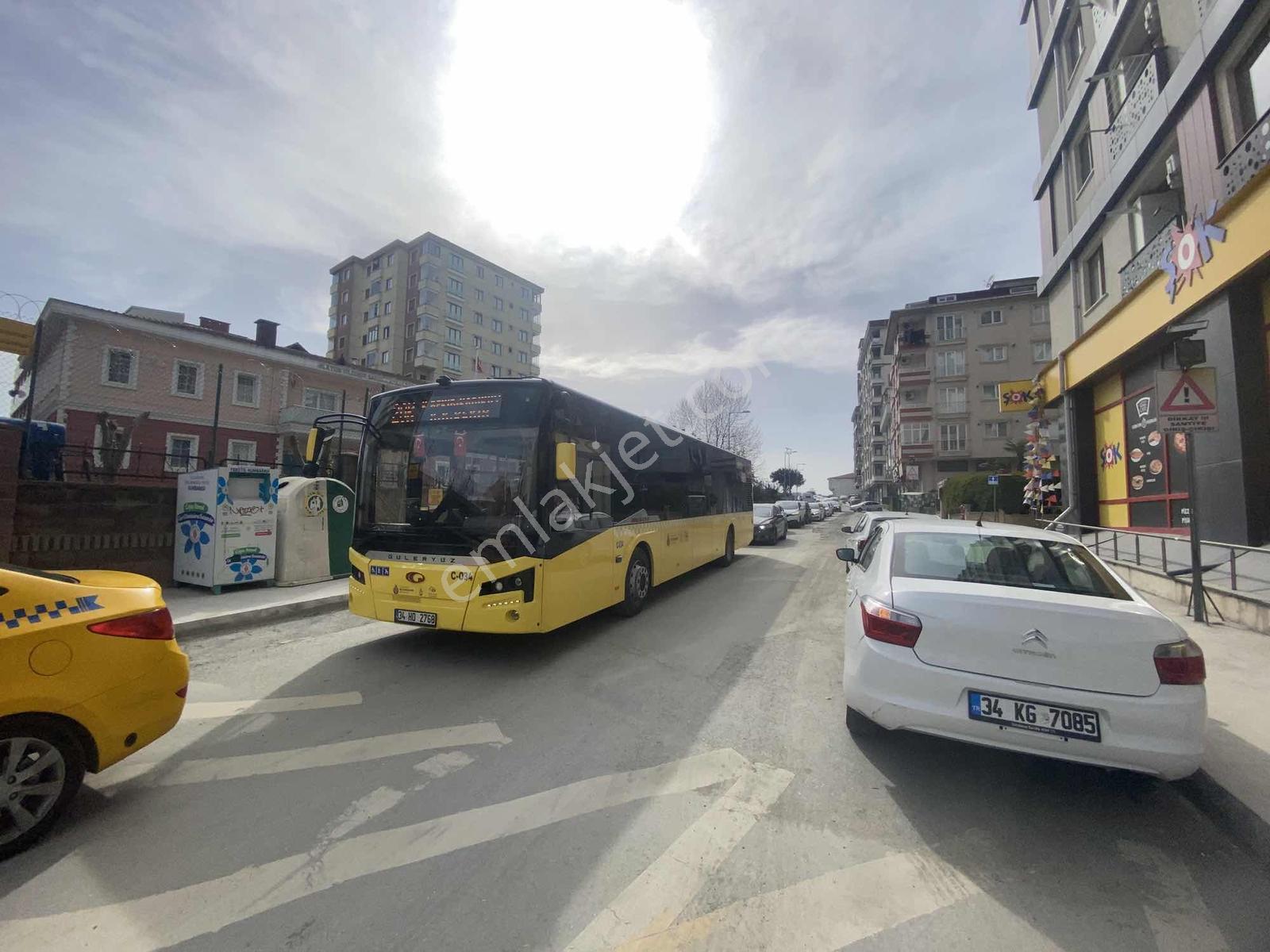 Can Emlak'tan Devlet Hastanesi Yaya Yoğunluğu Olan Caddede - Görsel 6