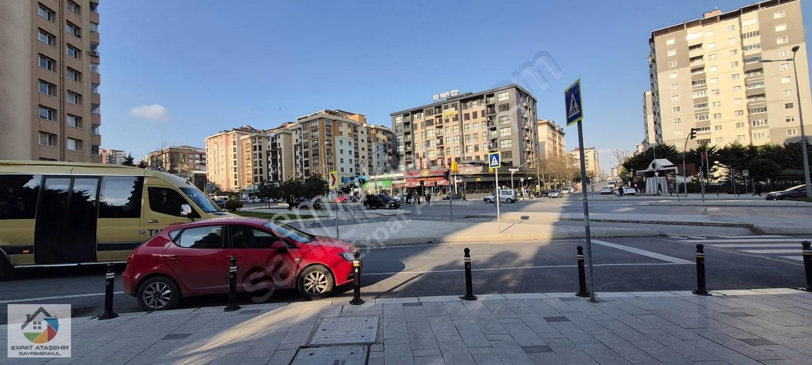 Beylikdüzü Ana Bulvar Uluskent Sitesinde Ferah Daire 3+1 175m2 - Görsel 19