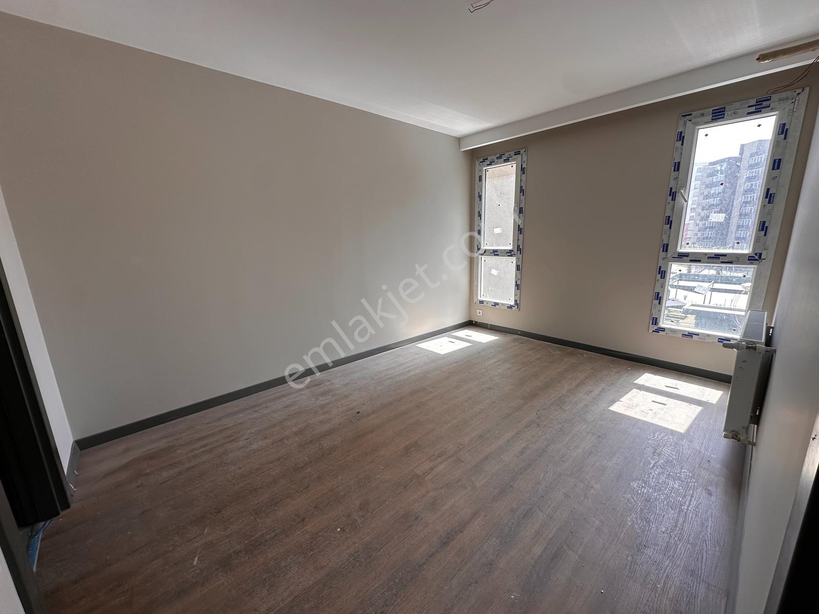 Altın Emlak Kiralıyor. Lüks Site İçerisinde Sıfır 2+1 - Görsel 8