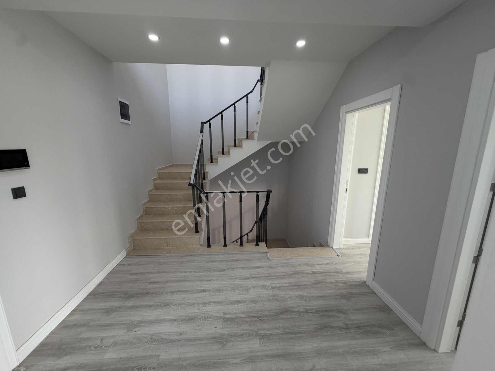 Downtown Avm'ye Yakın Konumda Havuzlu Villa - Görsel 11