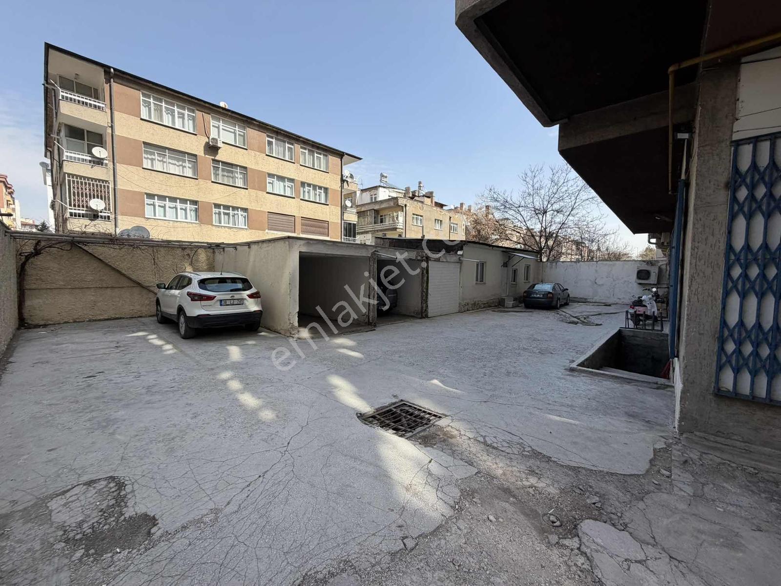 Sivas Caddesinde İçi Tamamen Yapılı Kiralık 3+1 Daire - Görsel 9