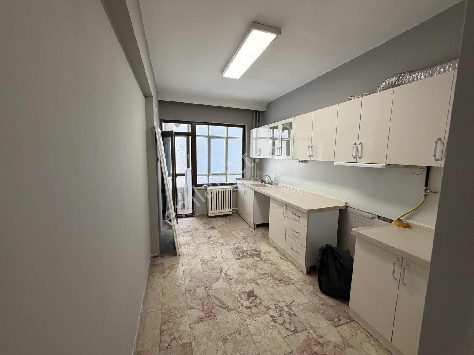 Sivas Caddesinde İçi Tamamen Yapılı Kiralık 3+1 Daire - Görsel 11