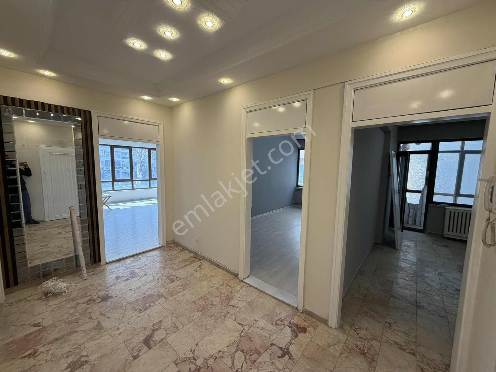 Sivas Caddesinde İçi Tamamen Yapılı Kiralık 3+1 Daire - Görsel 18