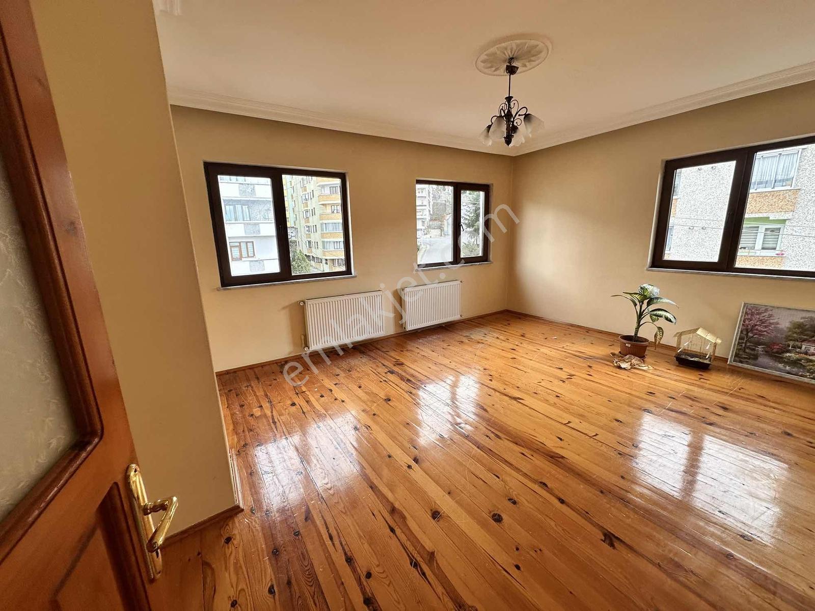 Vip Real Estate Den Aydınlıkevler Mah 3+1 4. Kat Daire - Görsel 9