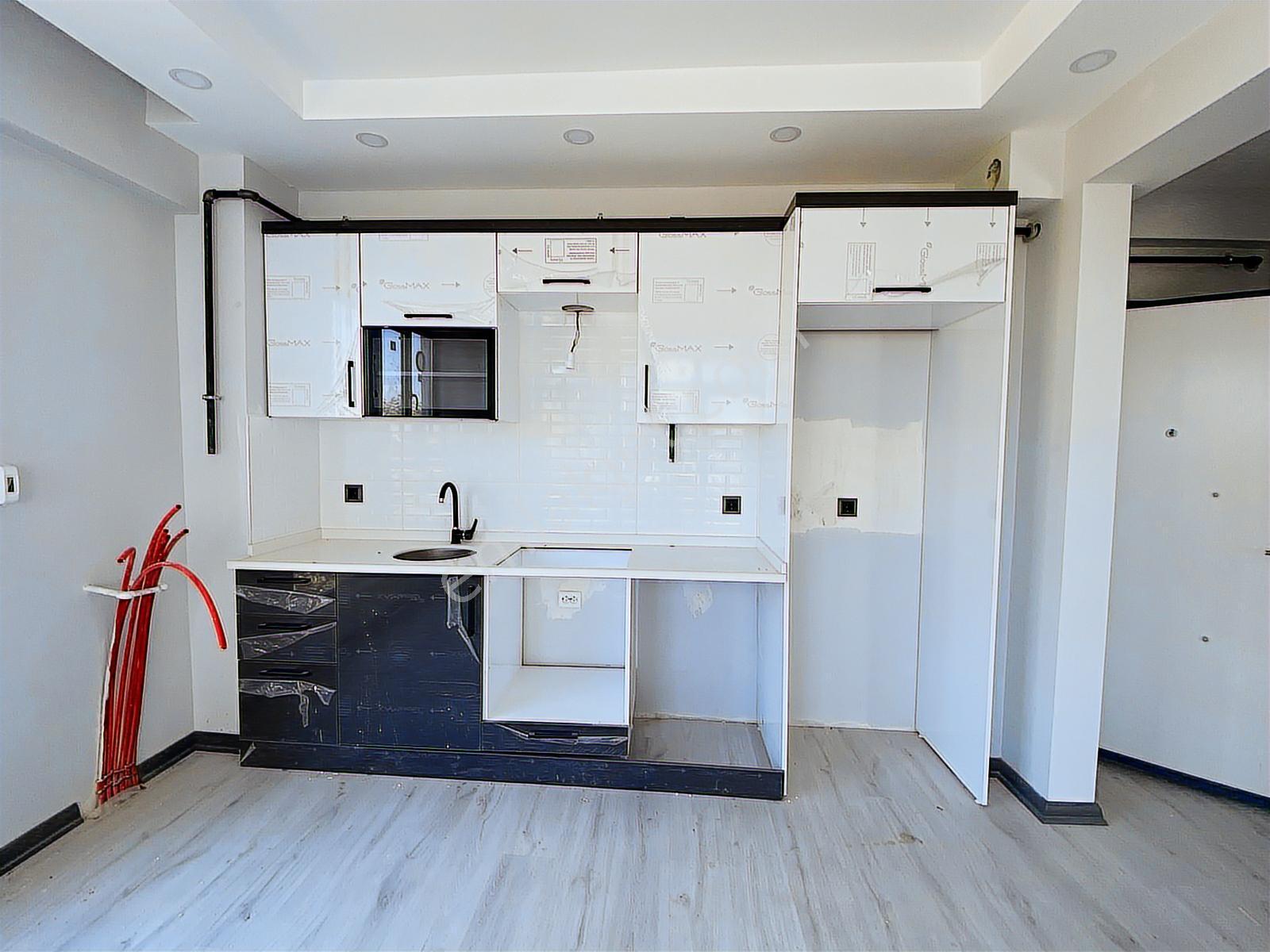 Hatip Mah 1+1 Satılık Ara Kat İskanlı Daire - Görsel 2