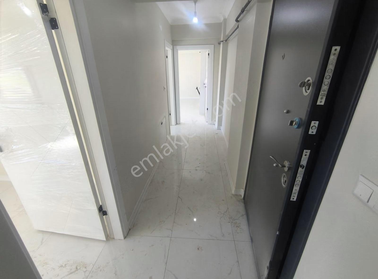 Yeni Mahallede 2+0 Kiralık Geniş Bahçeli, Masrafsız, Oturuma - Görsel 2