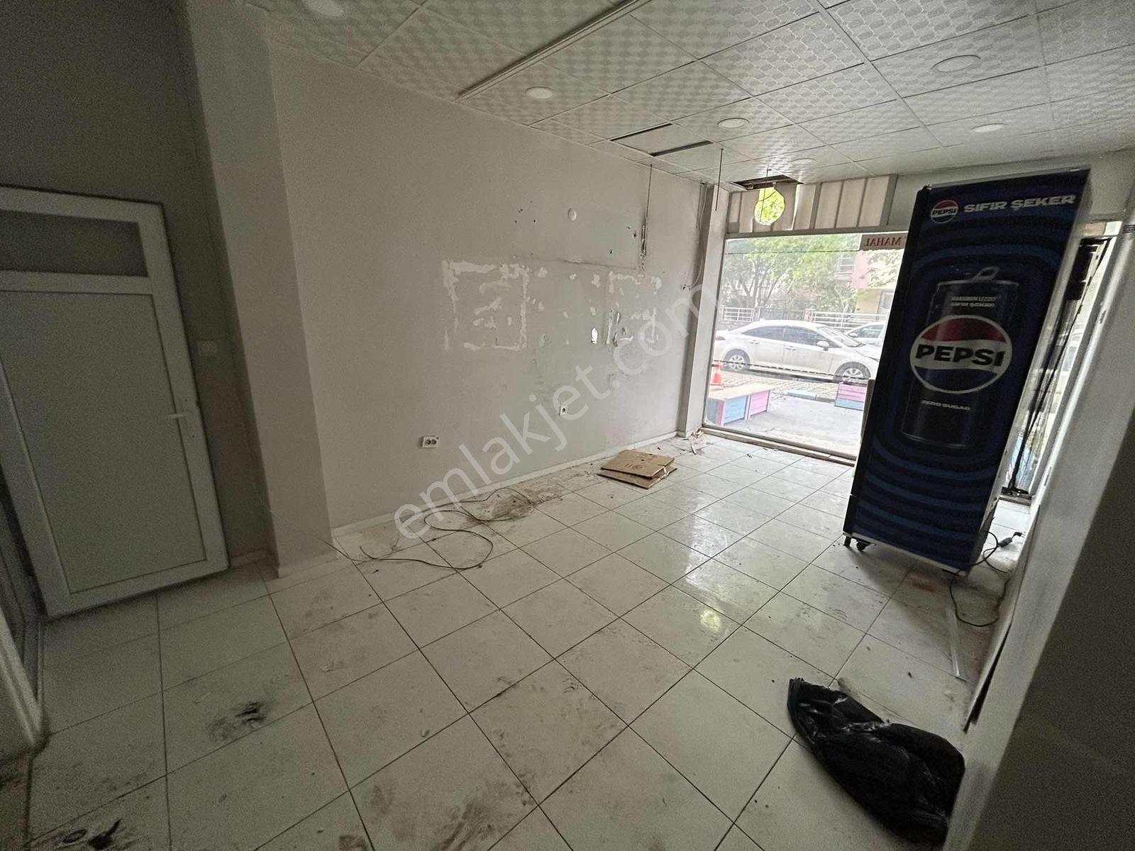 Bayraklı Mansuroğlu 30m2 Wc Bacalı Kiralık Dükkan - Görsel 5