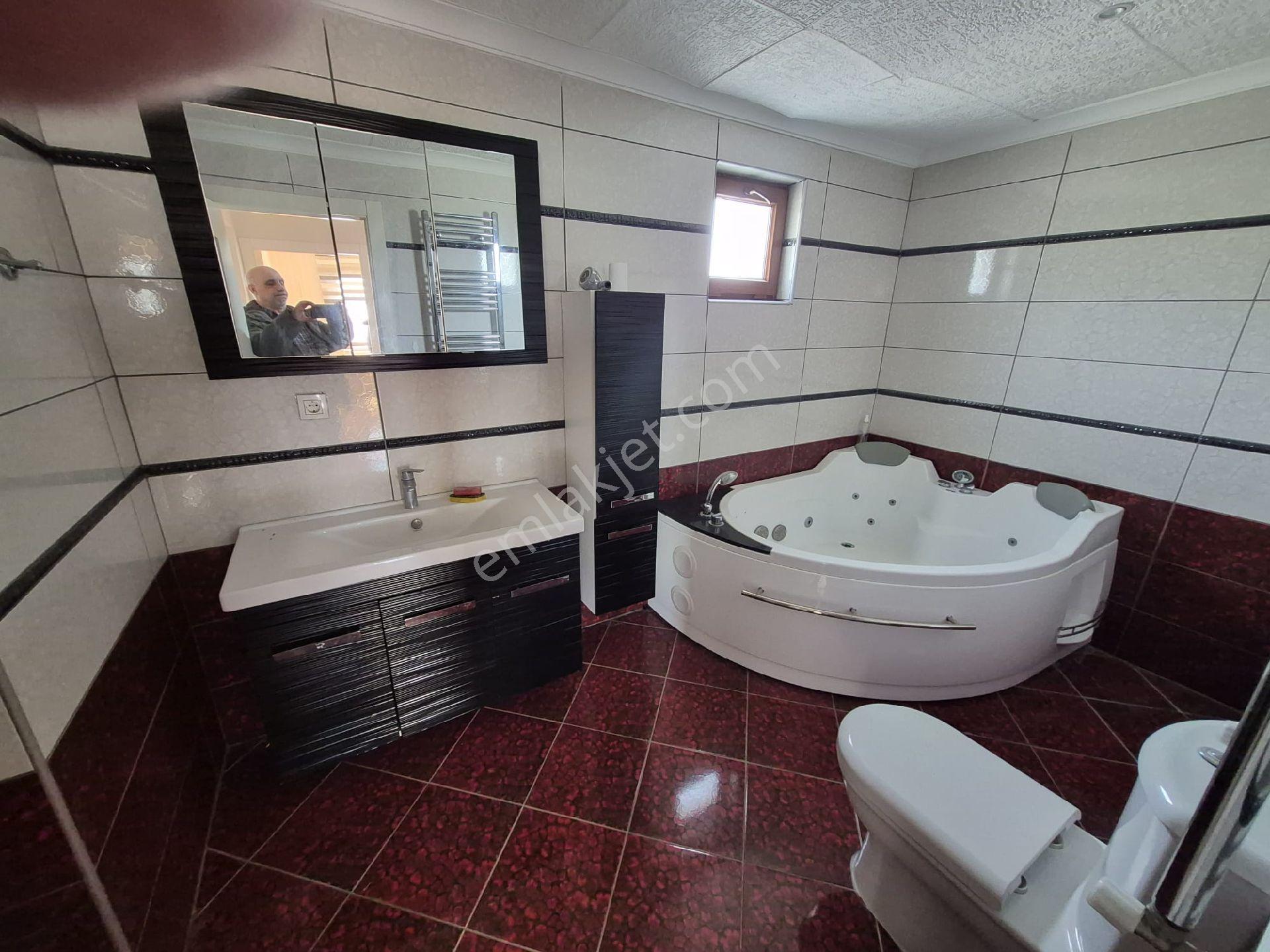 İlyap'tan Alaçatlıda Kiralık 4 Katlı Müstakil Köşe Villa - Görsel 21