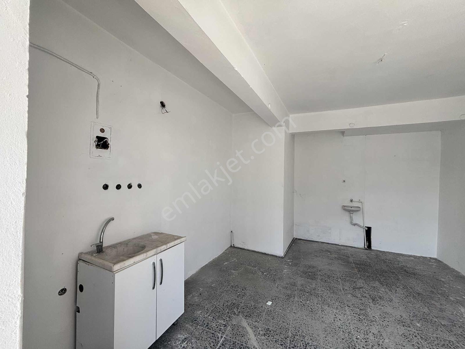 Promade Emlak'tan İlkadım'da Hem Satılık Hem Kiralık 25m2 Dükkan - Görsel 7