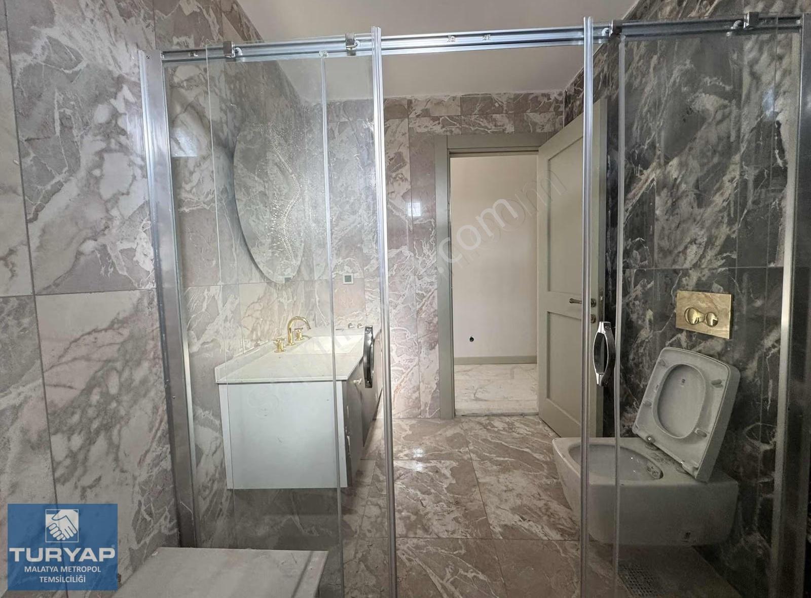 Turyap Metropol'den Ortadoğu Villa Sitesinde 4+1 Satılık Villa - Görsel 13
