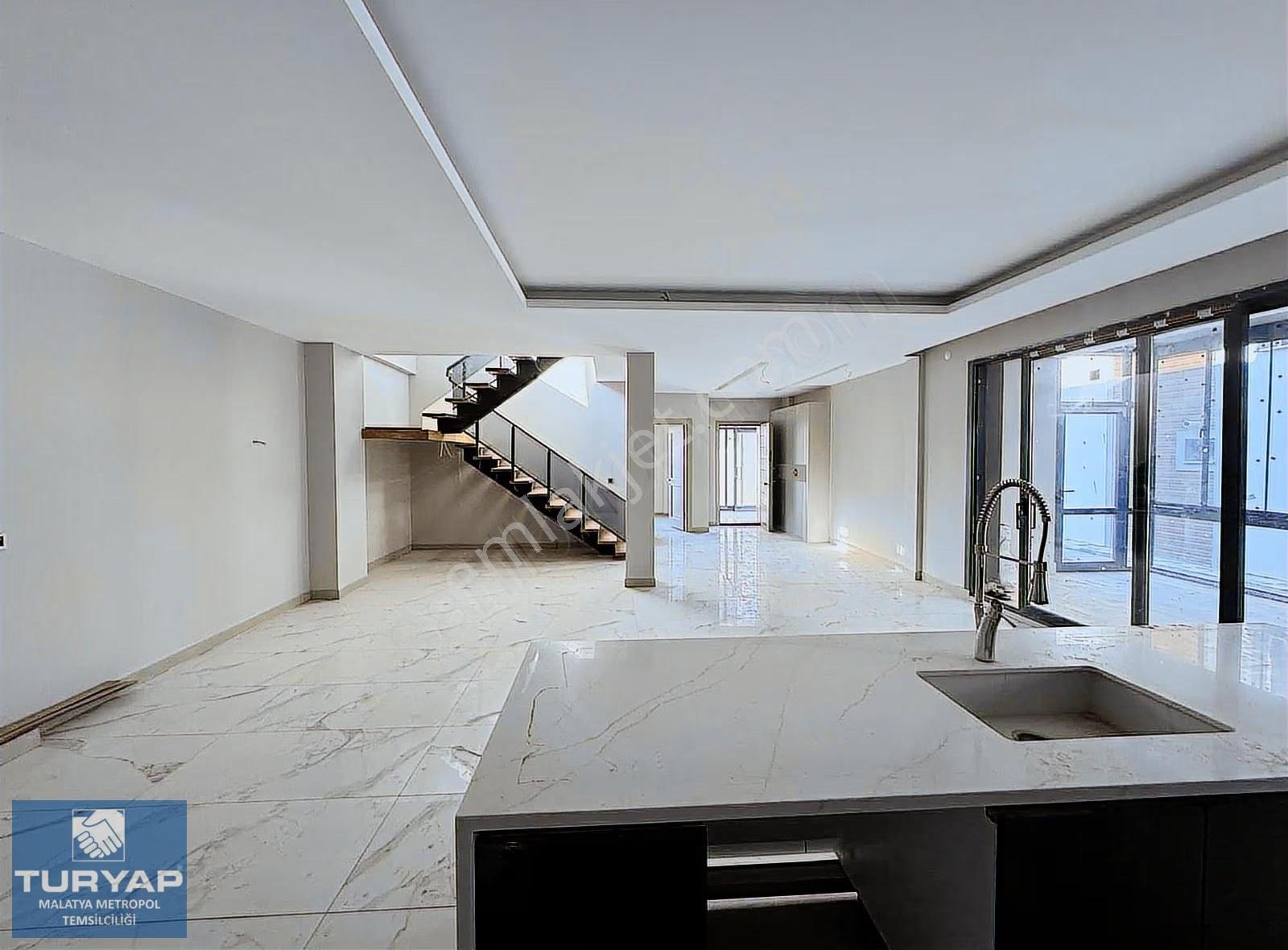 Turyap Metropol'den Ortadoğu Villa Sitesinde 4+1 Satılık Villa - Görsel 20