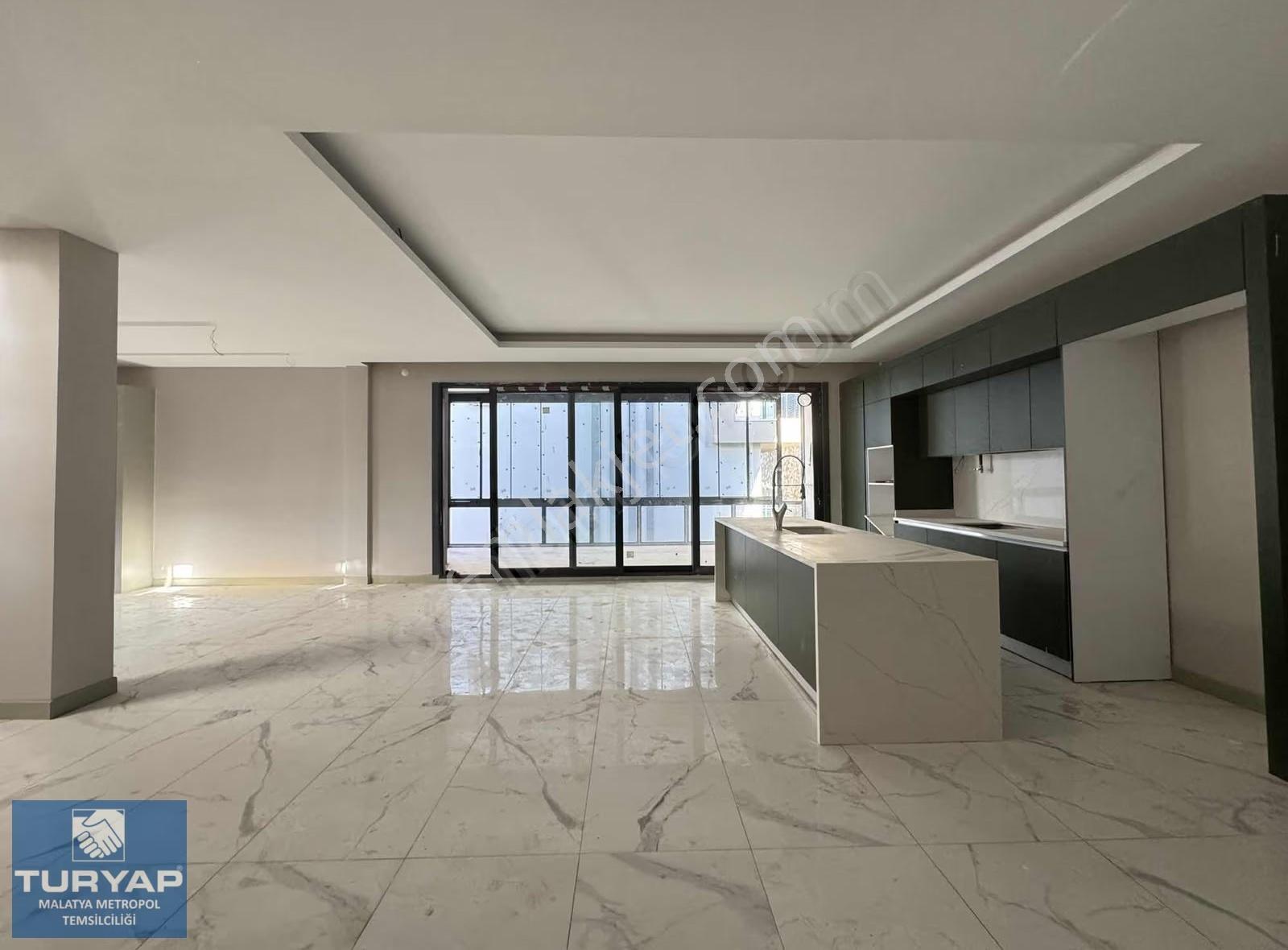 Turyap Metropol'den Ortadoğu Villa Sitesinde 4+1 Satılık Villa - Görsel 25