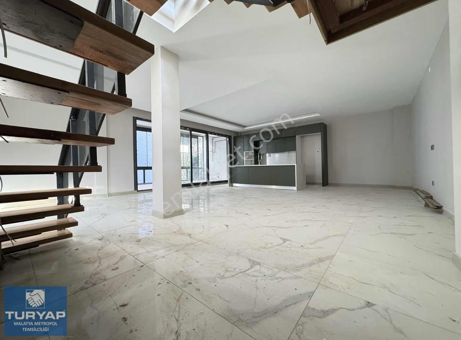Turyap Metropol'den Ortadoğu Villa Sitesinde 4+1 Satılık Villa - Görsel 33