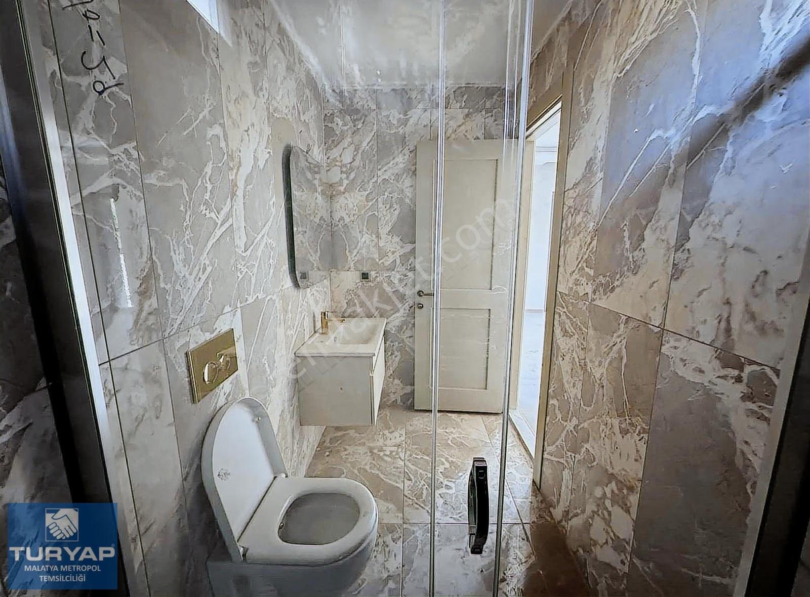 Turyap Metropol'den Ortadoğu Villa Sitesinde 4+1 Satılık Villa - Görsel 18