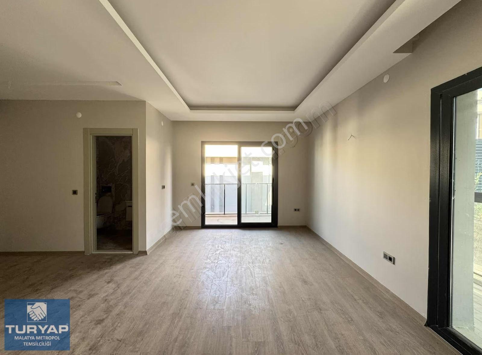 Turyap Metropol'den Ortadoğu Villa Sitesinde 4+1 Satılık Villa - Görsel 17