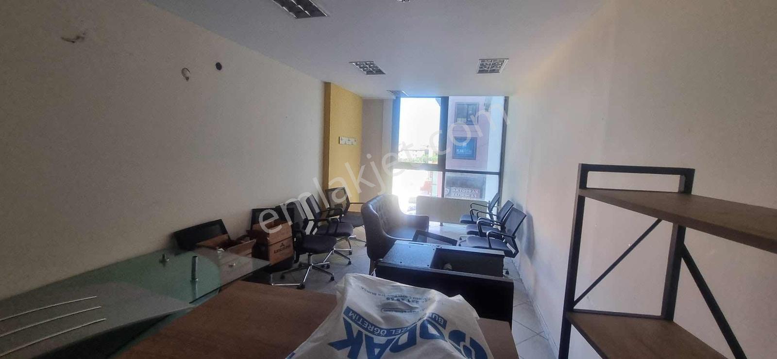 Tuğtaş Plazada Kiralık Ofisler - Görsel 17