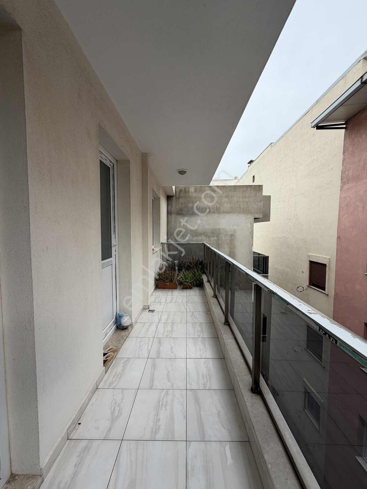 Menemen Koyunderede Satılık Daire 3+1 Ebeyn Banyolu Çift Balkon - Görsel 17