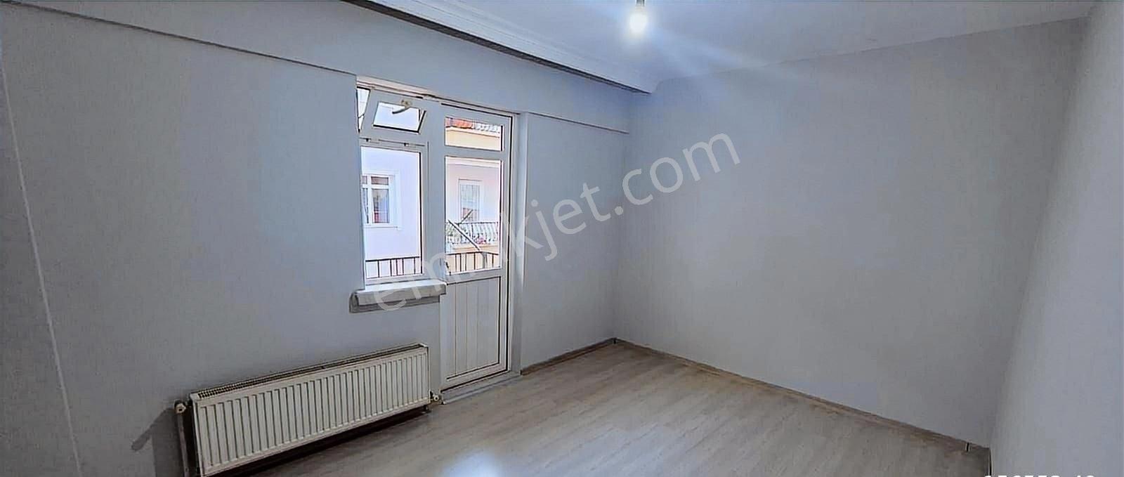 Acil Karahöyük Caddesi Üzerinde 3+1 2.katta Masrafsız Daire