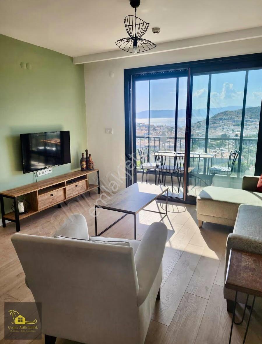 Çeşme Merkez'de Kiralık Deniz Manzaralı Ful Eşyalı 1+1 - Görsel 8